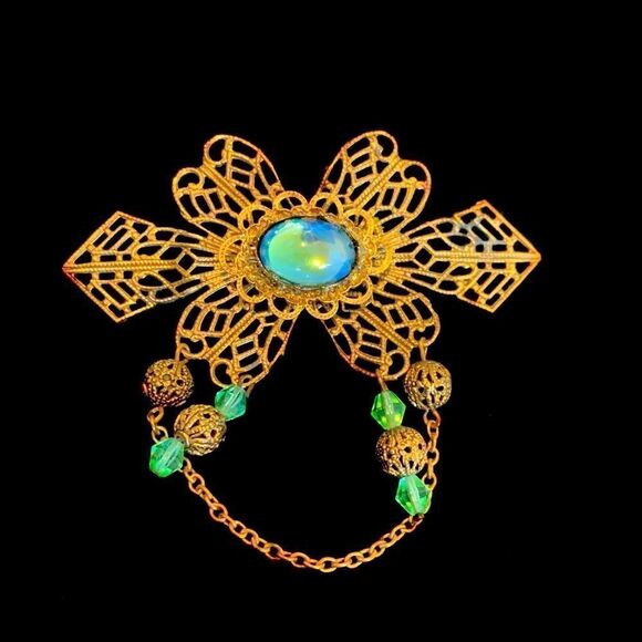 Vintage Victorian Edwardian filagree pin blue opalescent center stone gold wash - Picture 1 of 7